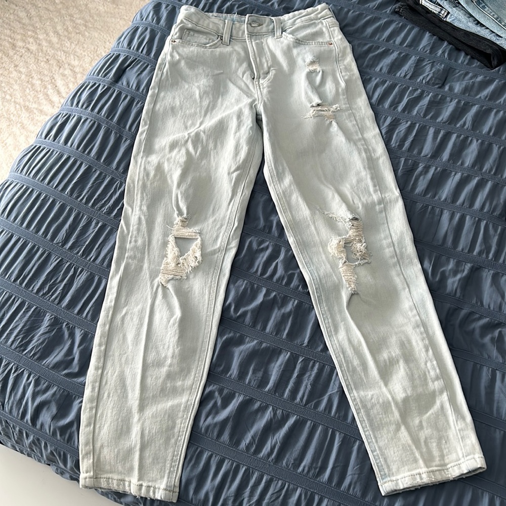 Wild fable size 00 light stone wash. Never worn. Sold out